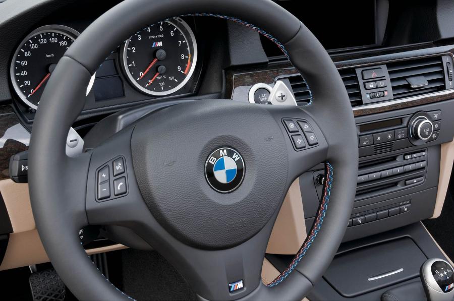  BMW M3 Convertible 2009 года  (фото 14 из 59)